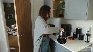 SashaCurves - StepMom and StepSon Reconnected P1